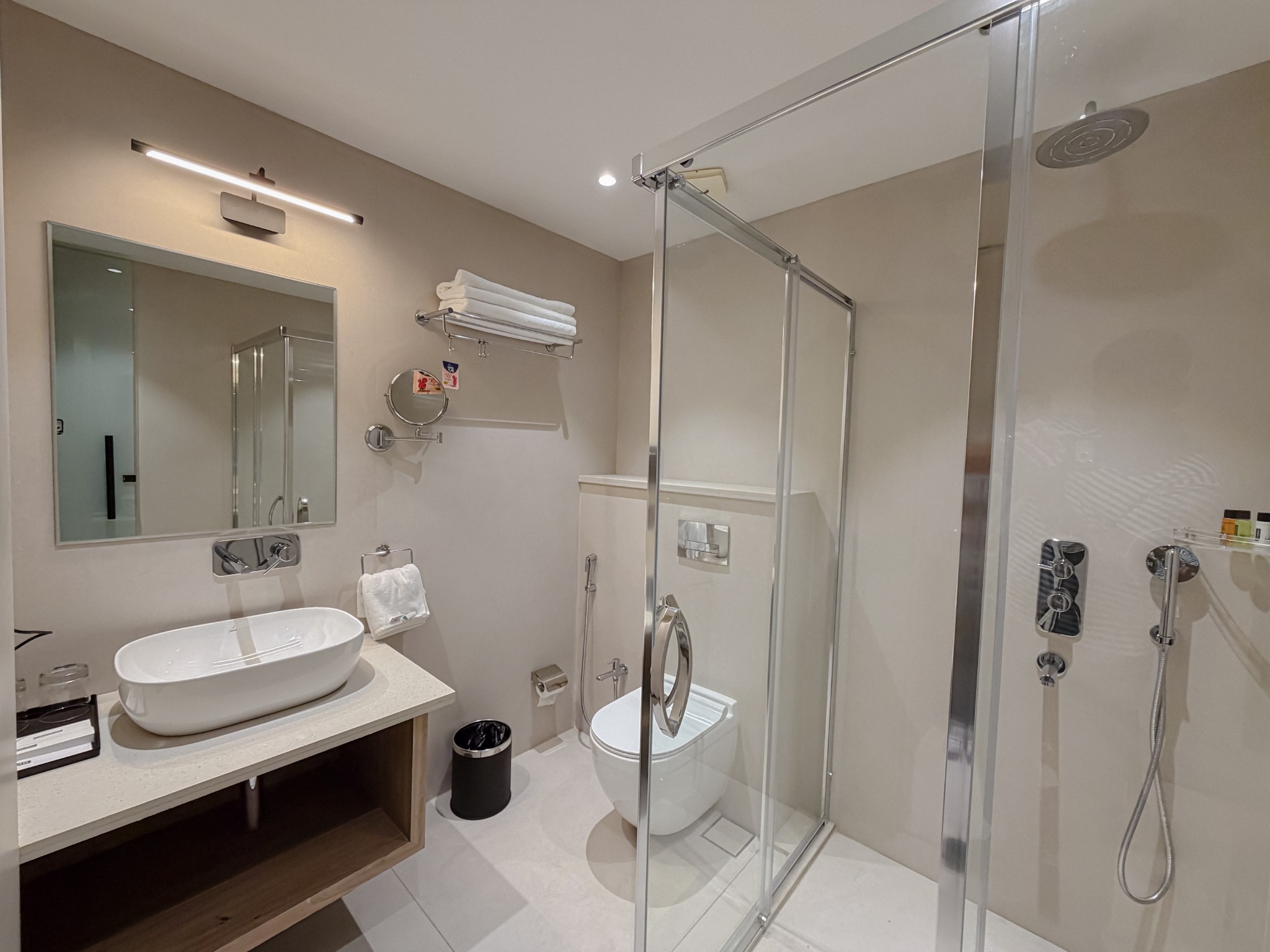 Spacious modern bathroom at Stay Orra